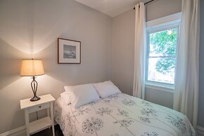 Roscoe Village Guesthouse