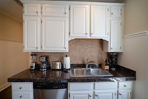 Roscoe Village Guesthouse