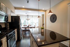 Roscoe Village Guesthouse