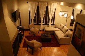 Roscoe Village Guesthouse