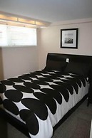 Roscoe Village Guesthouse