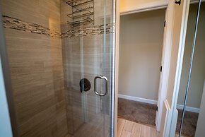 Roscoe Village Guesthouse