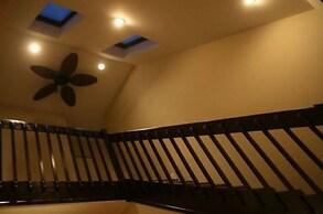 Roscoe Village Guesthouse