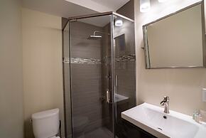 Roscoe Village Guesthouse