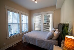 Roscoe Village Guesthouse