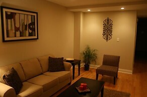 Roscoe Village Guesthouse