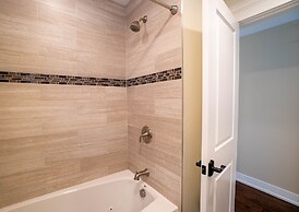 Roscoe Village Guesthouse