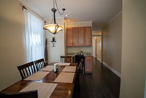 Roscoe Village Guesthouse