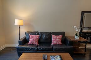 Roscoe Village Guesthouse