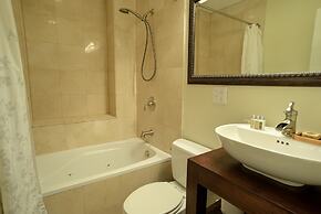 Roscoe Village Guesthouse