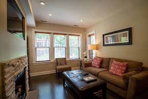 Roscoe Village Guesthouse