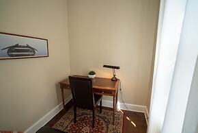 Roscoe Village Guesthouse