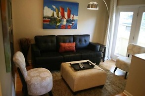 Roscoe Village Guesthouse