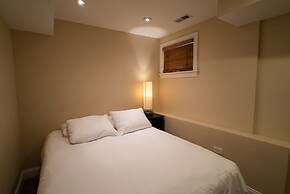 Roscoe Village Guesthouse