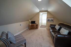 Roscoe Village Guesthouse