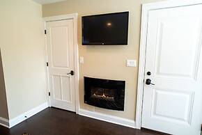 Roscoe Village Guesthouse