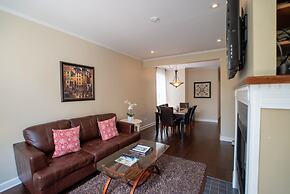 Roscoe Village Guesthouse