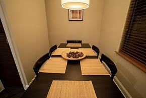 Roscoe Village Guesthouse