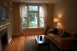 Roscoe Village Guesthouse