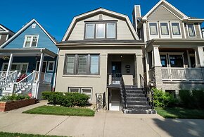 Roscoe Village Guesthouse