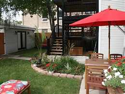 Roscoe Village Guesthouse