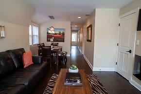 Roscoe Village Guesthouse