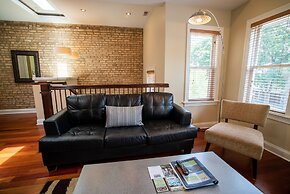 Roscoe Village Guesthouse