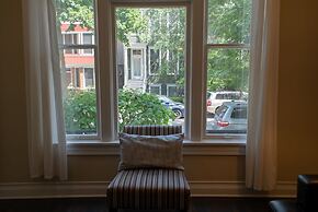 Roscoe Village Guesthouse