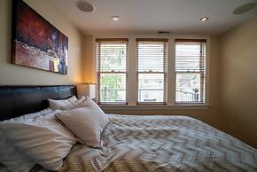 Roscoe Village Guesthouse