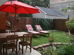 Roscoe Village Guesthouse