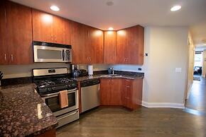 Roscoe Village Guesthouse