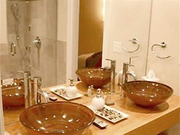 Roscoe Village Guesthouse