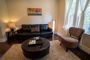 Roscoe Village Guesthouse