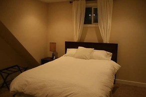 Roscoe Village Guesthouse