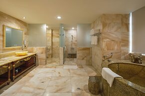 Grand Pleasure Spring Hotel