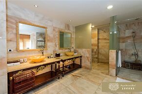 Grand Pleasure Spring Hotel