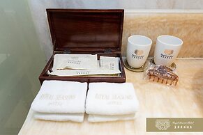 Grand Pleasure Spring Hotel