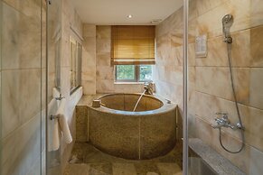 Grand Pleasure Spring Hotel