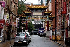 Roomzzz Manchester City