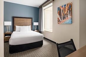 La Quinta Inn & Suites by Wyndham Chicago Downtown