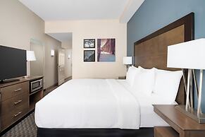 La Quinta Inn & Suites by Wyndham Chicago Downtown