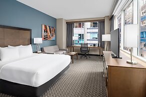 La Quinta Inn & Suites by Wyndham Chicago Downtown