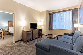 La Quinta Inn & Suites by Wyndham Chicago Downtown
