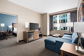 La Quinta Inn & Suites by Wyndham Chicago Downtown