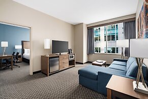 La Quinta Inn & Suites by Wyndham Chicago Downtown