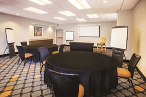 La Quinta Inn & Suites by Wyndham Chicago Downtown