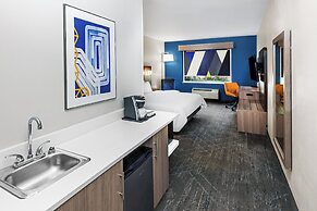 Holiday Inn Express and Suites Henderson by IHG