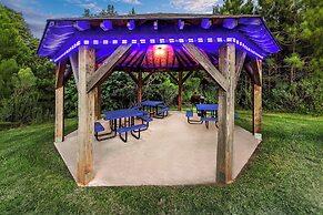 Holiday Inn Express and Suites Henderson by IHG