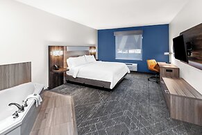 Holiday Inn Express and Suites Henderson by IHG