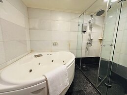 Royal Seasons Hotel Taipei Nanjing West